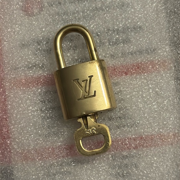 Louis Vuitton brass lockset #315 - Picture 1 of 5